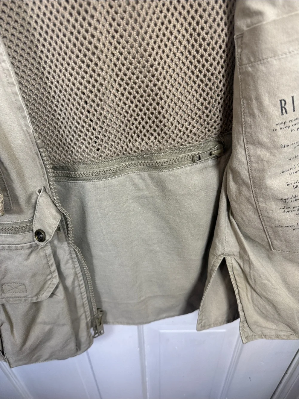 Banana Republic Safari & Travel Company Men’s Vintage Vest M-404 Sz M
